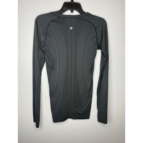 Lululemon Women’s Size 6 Swiftly Tech Long Sleeve Black Seamless Active Top 6 - Picture 3 of 5